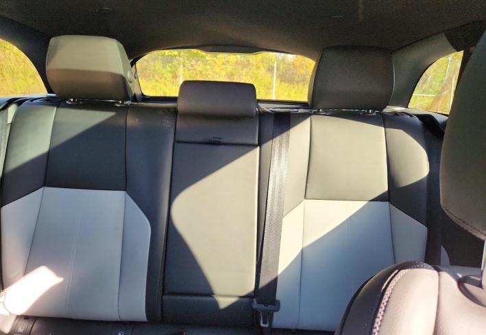 Salvage 2026 Land Rover Velar Dynamic Se in Gray