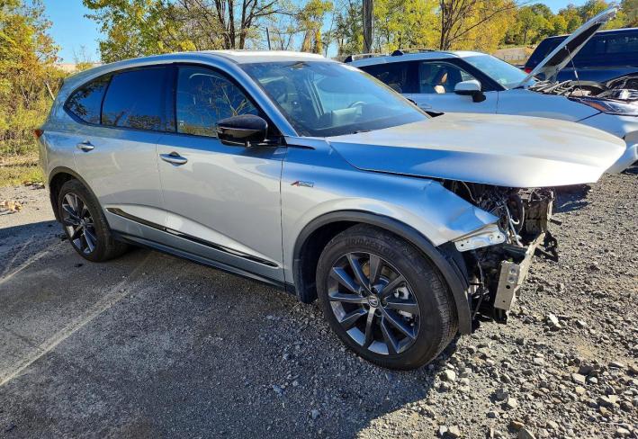 Salvage 2025 Acura Mdx A-spec in Серебристый
