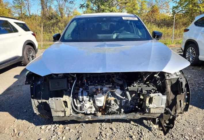 Salvage 2025 Acura Mdx A-spec in Серебристый
