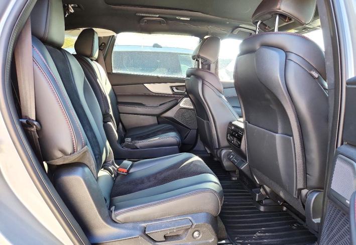 Salvage 2025 Acura Mdx A-spec in Серебристый