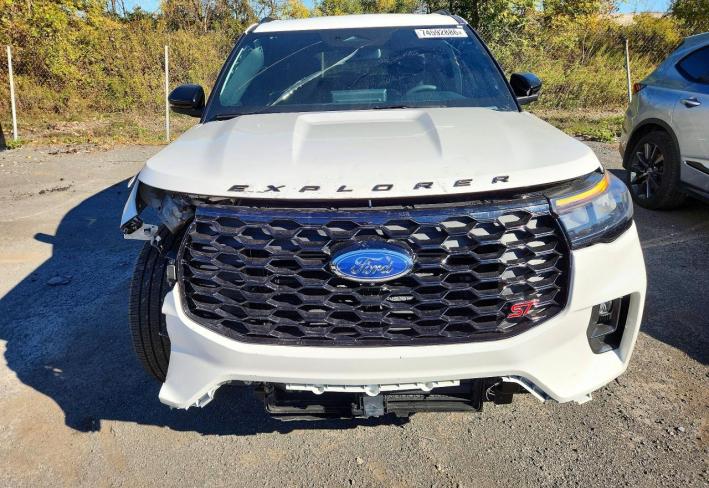 Salvage 2026 Ford Explorer St in White