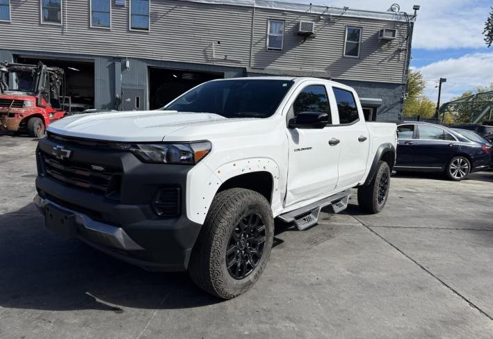 Salvage 2026 Chevrolet Colorado  in White
