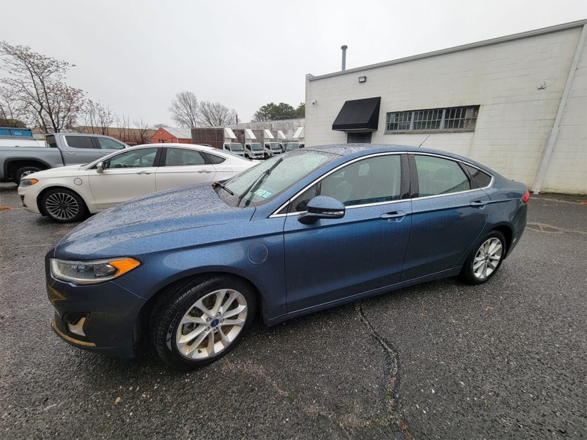 Salvage 2019 Ford Fusion Titanium Hybrid