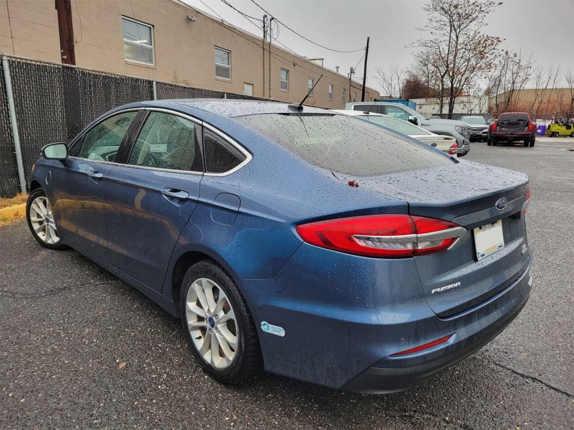 Salvage 2019 Ford Fusion Titanium Hybrid