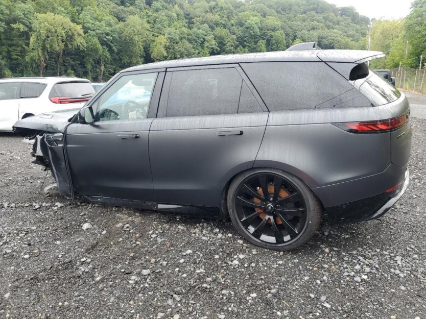 Salvage 2025 Land Rover Range Rover Sport Dynamic Se