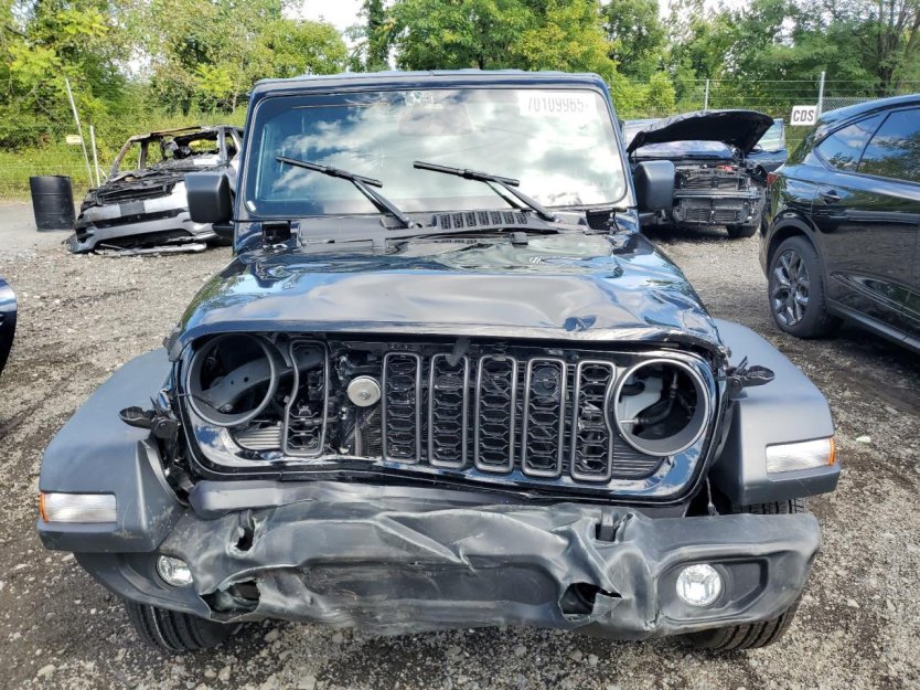 Salvage 2025 Jeep Wrangler Sport