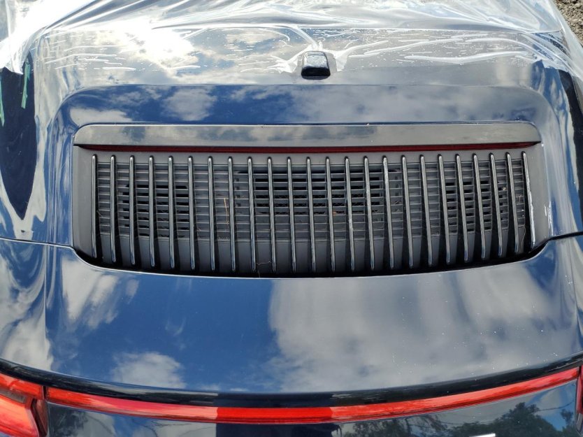 Salvage 2018 Porsche 911 Carrera S
