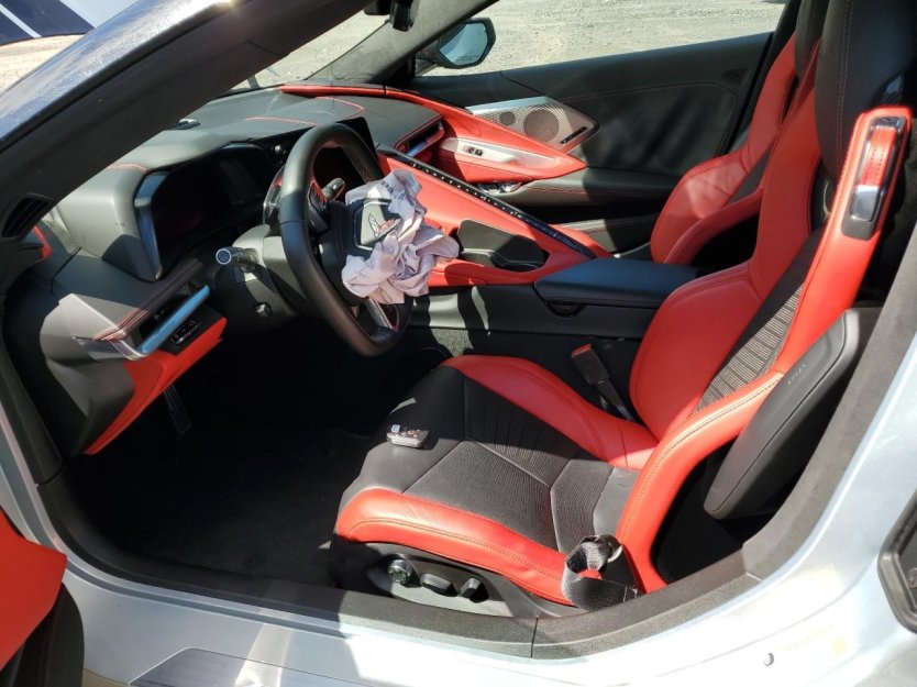 Salvage 2021 Chevrolet Corvette Stingray 3lt