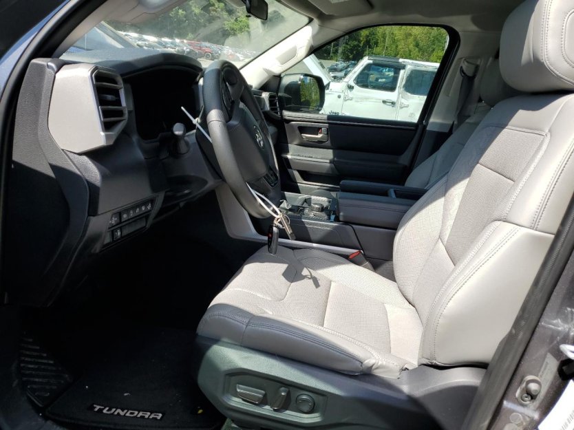 Salvage 2024 Toyota Tundra 