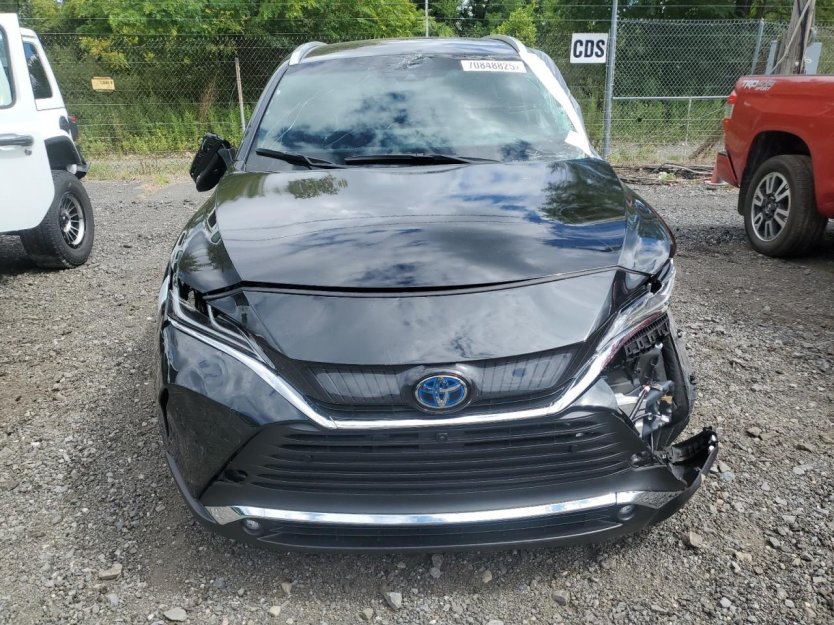 Salvage 2024 Toyota Venza Limited
