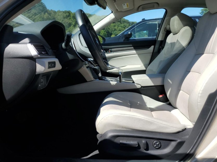 Salvage 2018 Honda Accord Touring
