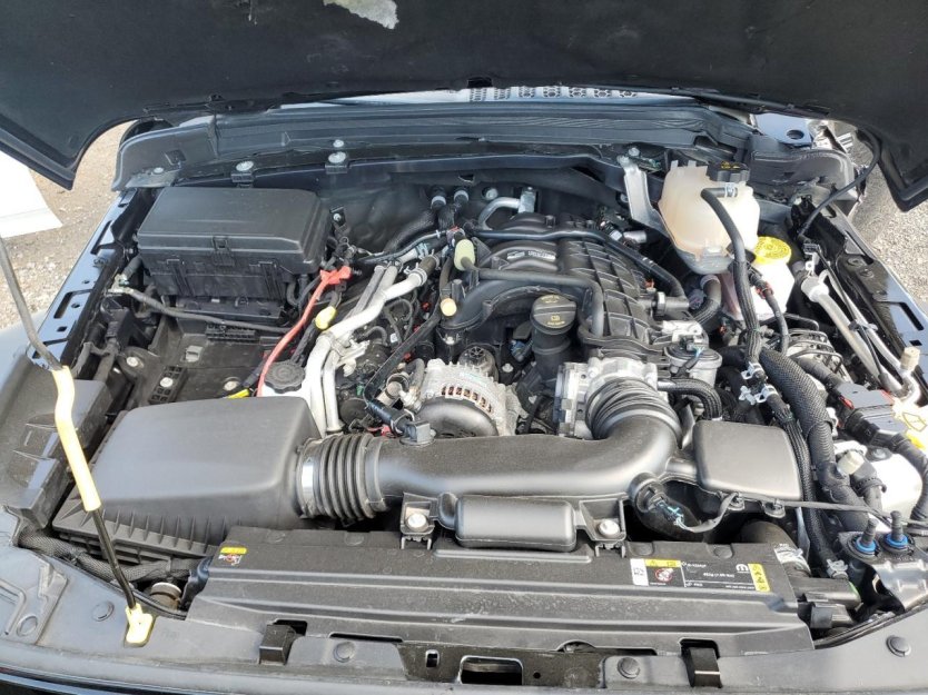 Salvage 2023 Jeep Gladiator 