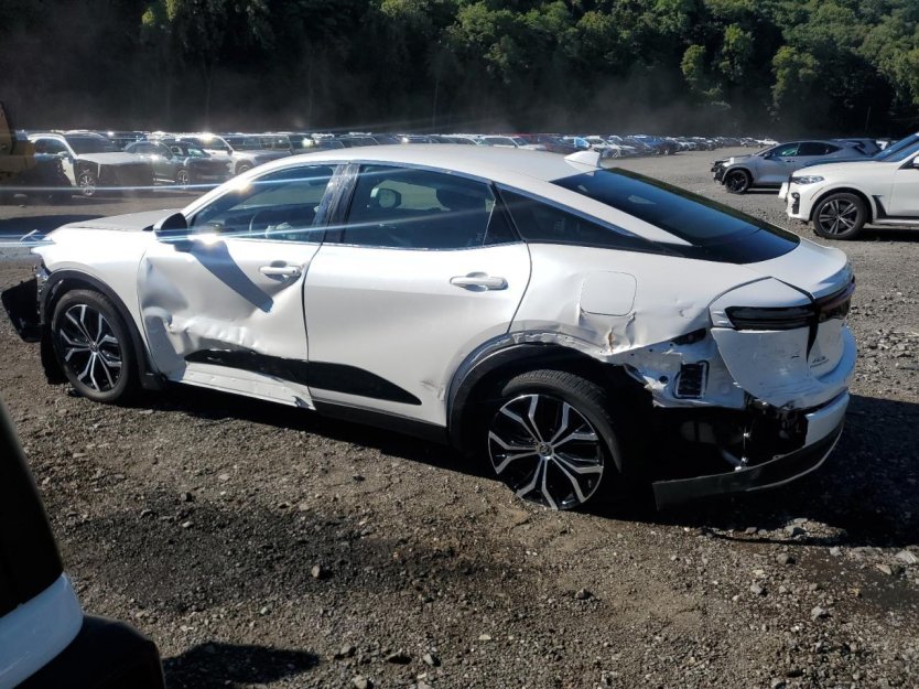 Salvage 2023 Toyota Crown Xle