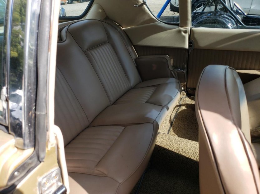 Salvage 1963 Studebaker Avanti 