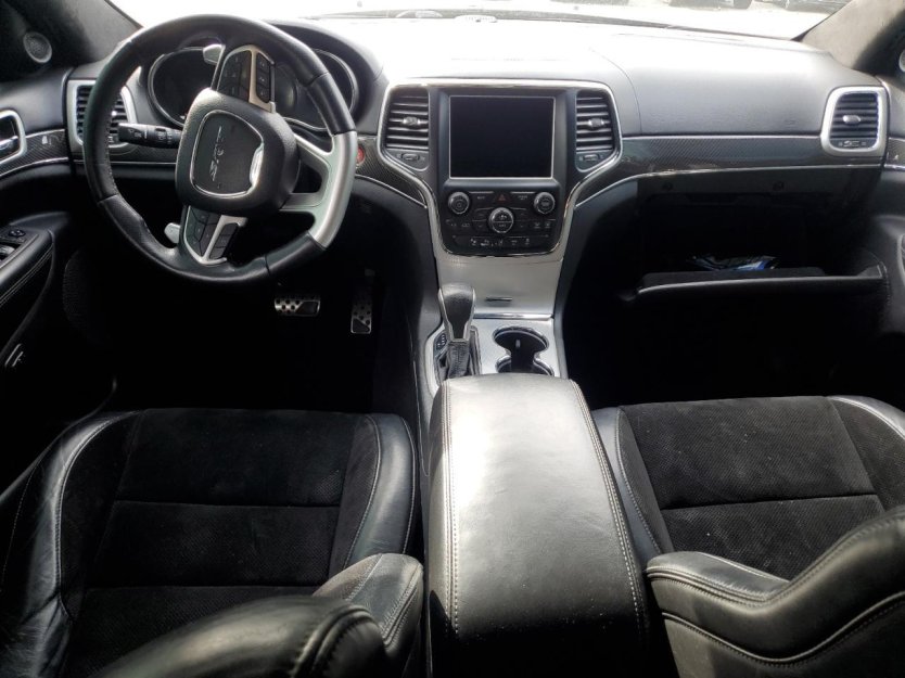 Salvage 2018 Jeep Grand Cherokee Srt-8