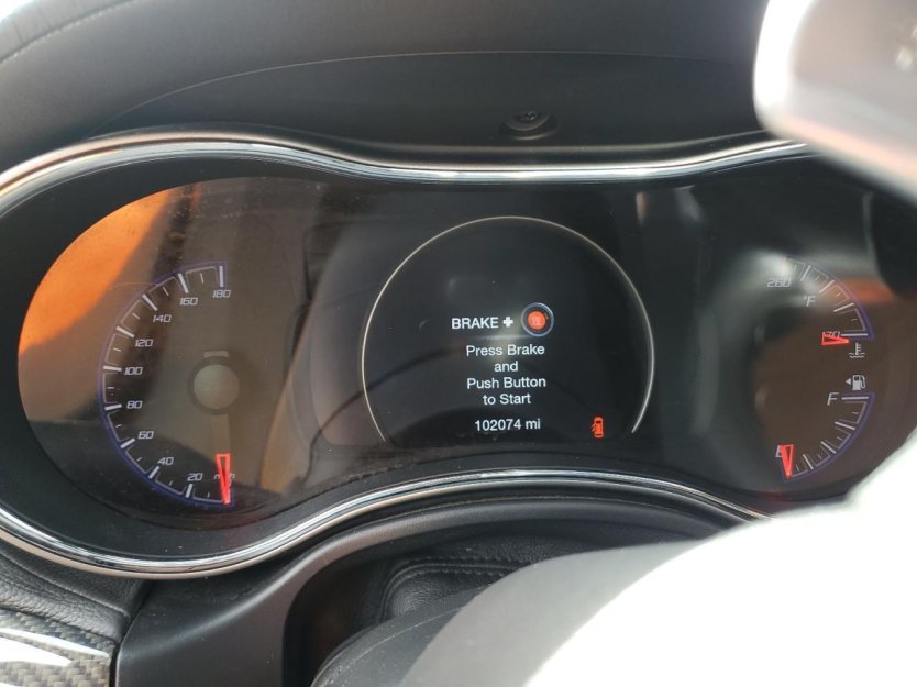 Salvage 2018 Jeep Grand Cherokee Srt-8