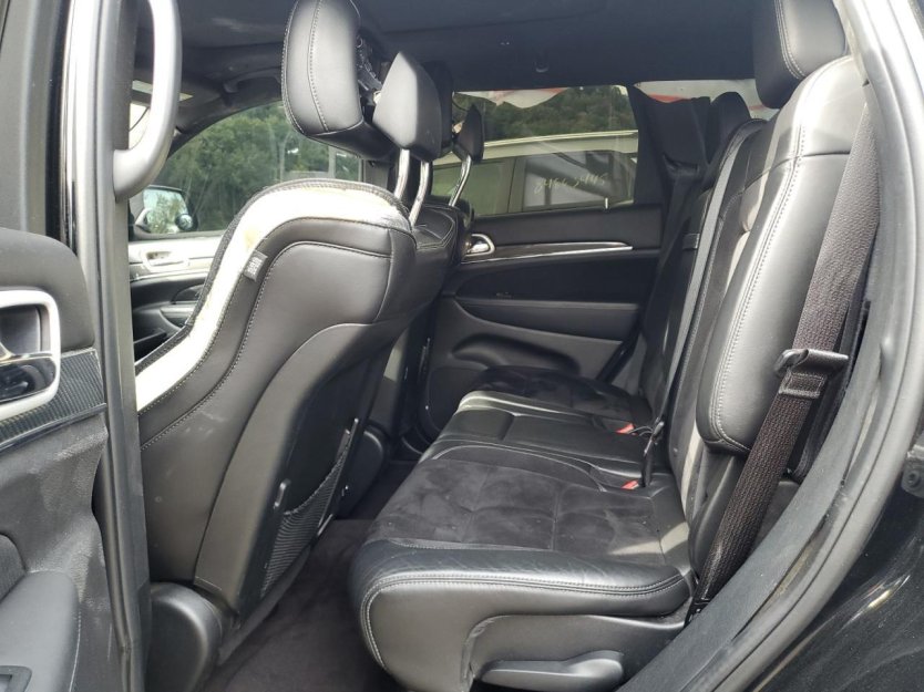 Salvage 2018 Jeep Grand Cherokee Srt-8