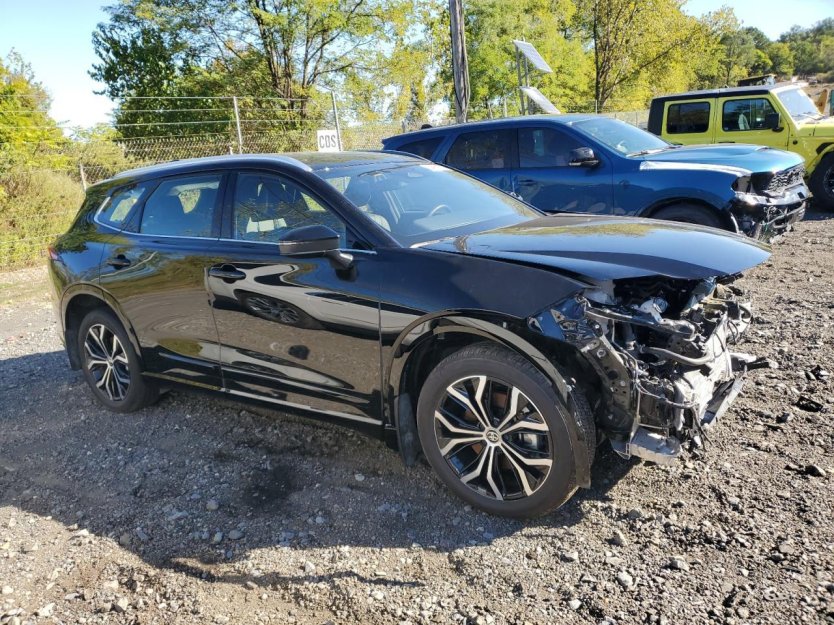 Salvage 2025 Toyota Crown Signia Xle