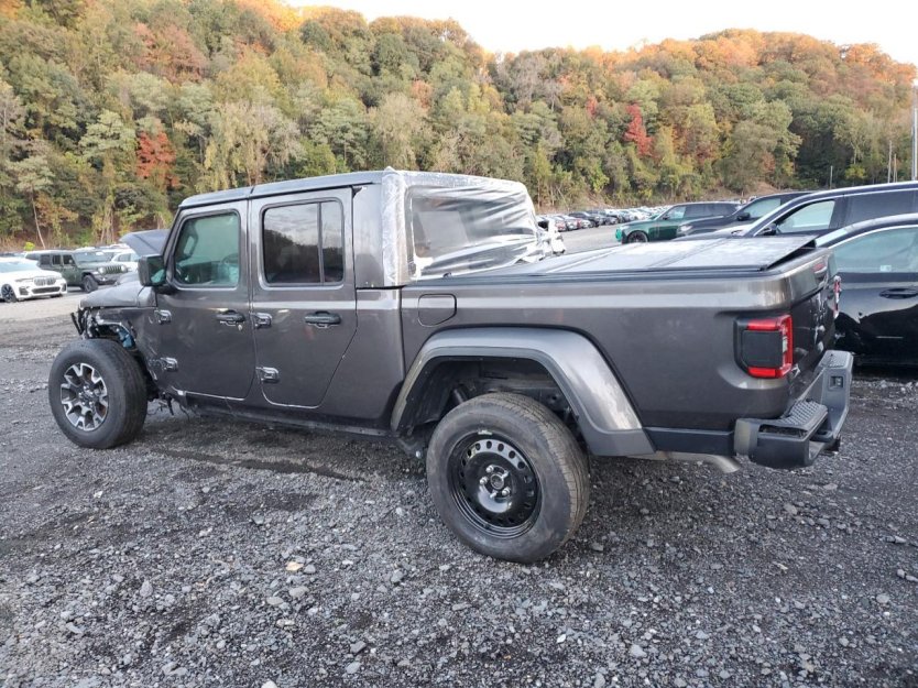 Salvage 2025 Jeep Gladiator 