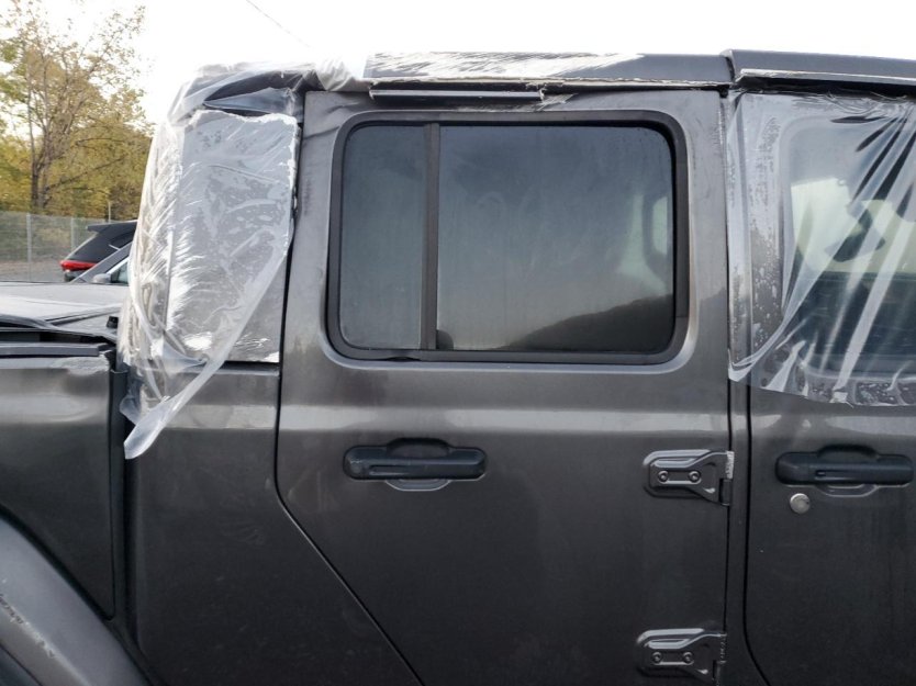 Salvage 2025 Jeep Gladiator 