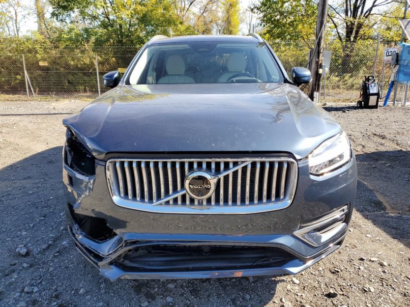 Salvage 2025 Volvo Xc90 Ultra