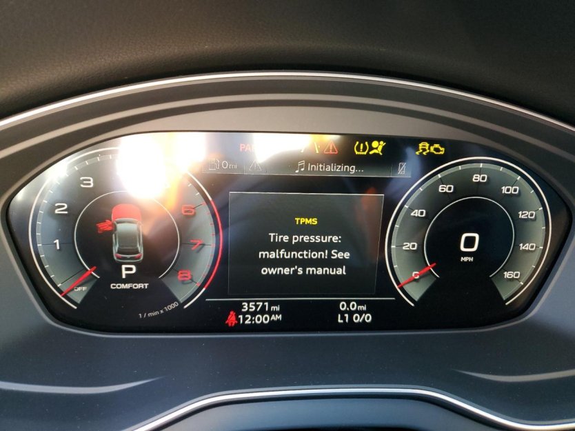 Salvage 2025 Audi Q5 Premium 40