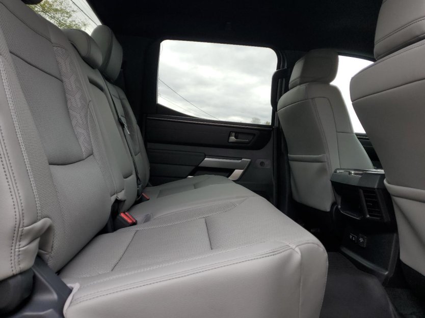 Salvage 2025 Toyota Tundra Crewmax Sr