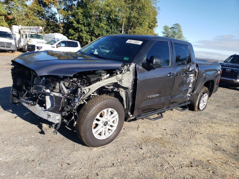 Salvage 2025 Toyota Tundra 