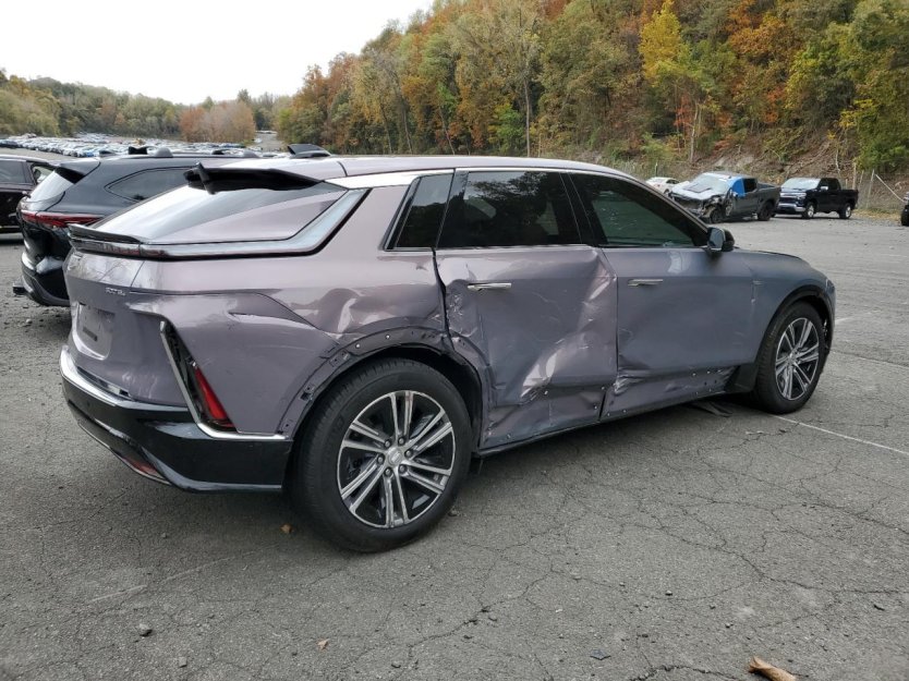 Salvage 2024 Cadillac Lyriq 