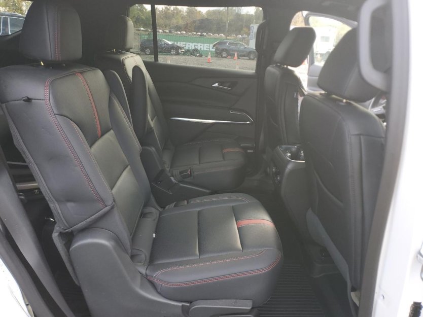 Salvage 2025 Chevrolet Traverse Rs