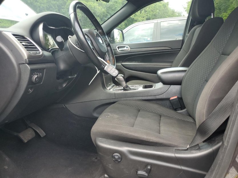 Salvage 2021 Jeep Grand Cherokee Laredo