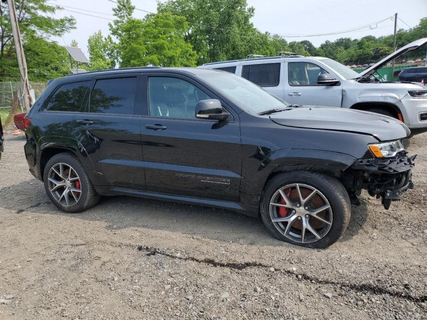 Salvage 2021 Jeep Grand Cherokee Trackhawk