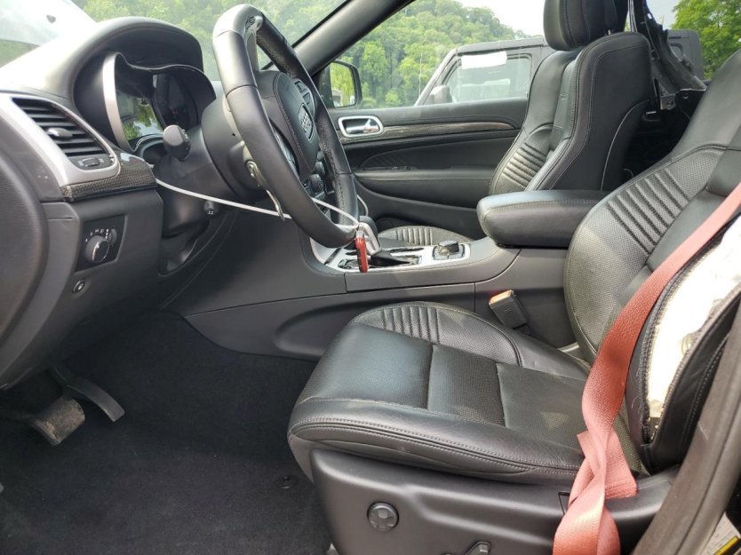 Salvage 2021 Jeep Grand Cherokee Trackhawk