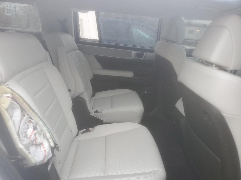 Salvage 2025 Hyundai Santa Fe Calligraphy