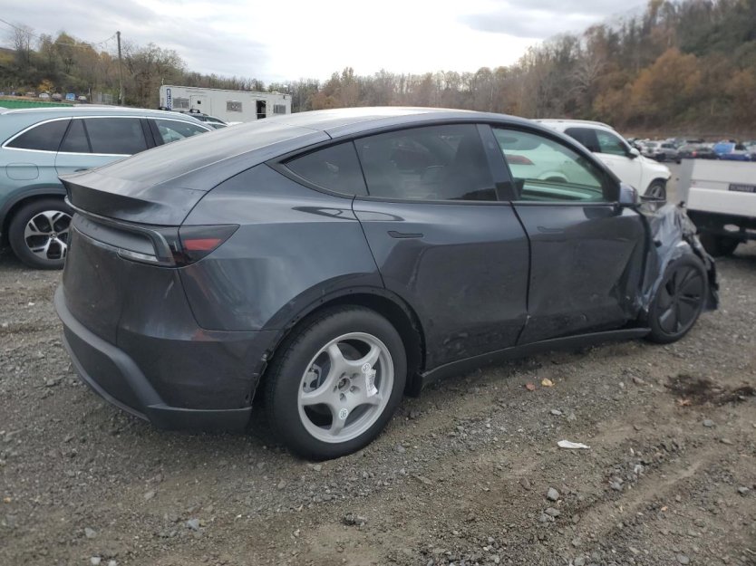 Salvage 2026 Tesla Model Y 