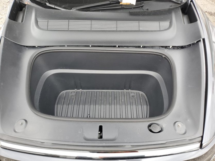 Salvage 2026 Tesla Model Y 