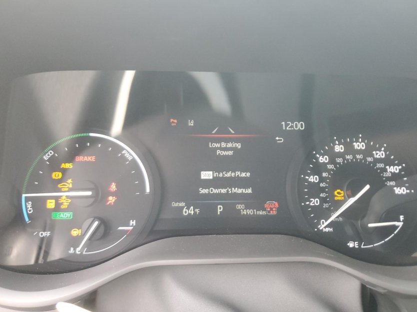 Salvage 2025 Toyota Sienna 