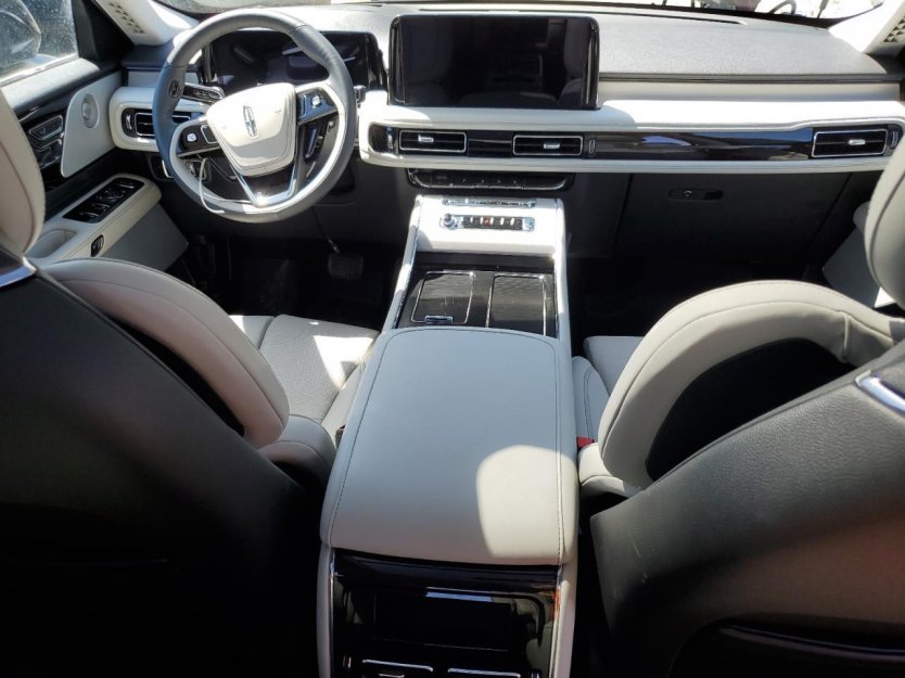 Salvage 2025 Lincoln Aviator Reserve