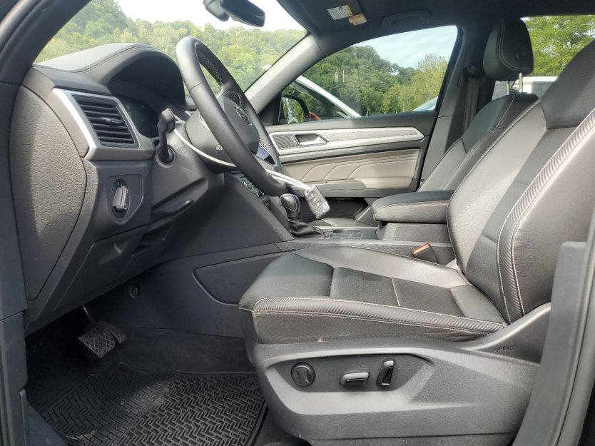 Salvage 2023 Volkswagen Atlas Cross Sport Se