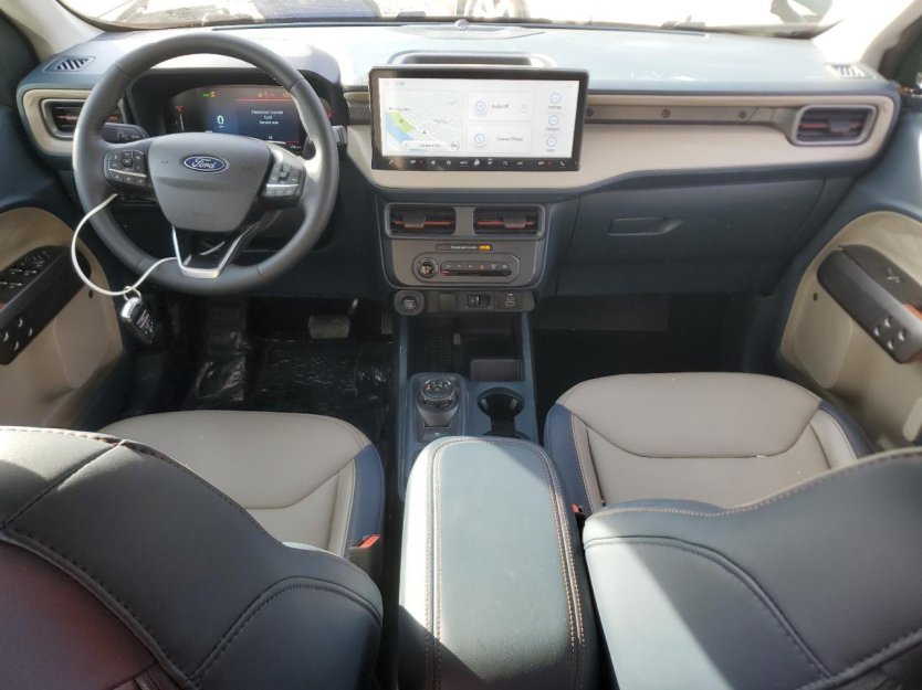 Salvage 2025 Ford Maverick Lariat