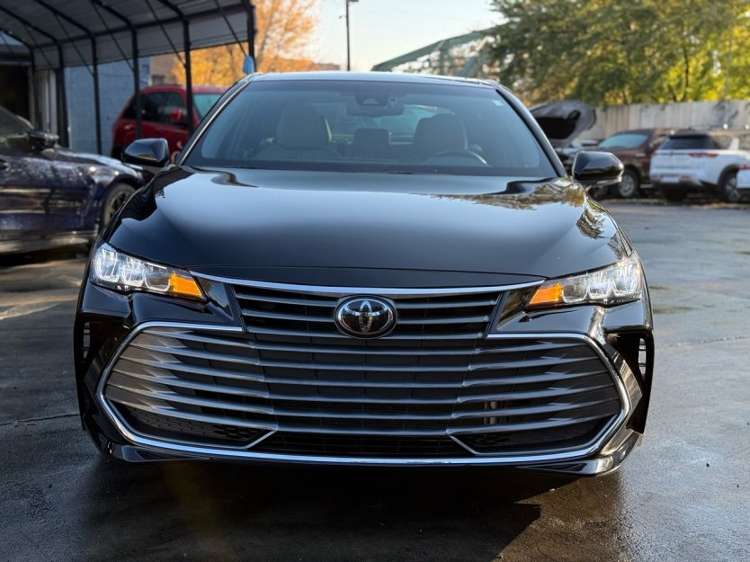 Salvage 2019 Toyota Avalon Xle