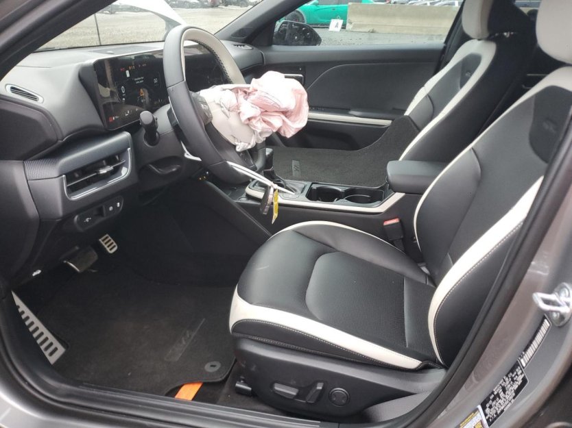 Salvage 2025 Kia K4 Gt-line Turbo