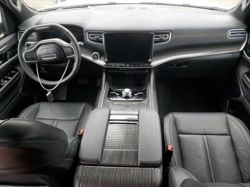 Salvage 2022 Jeep Wagoneer Series Iii