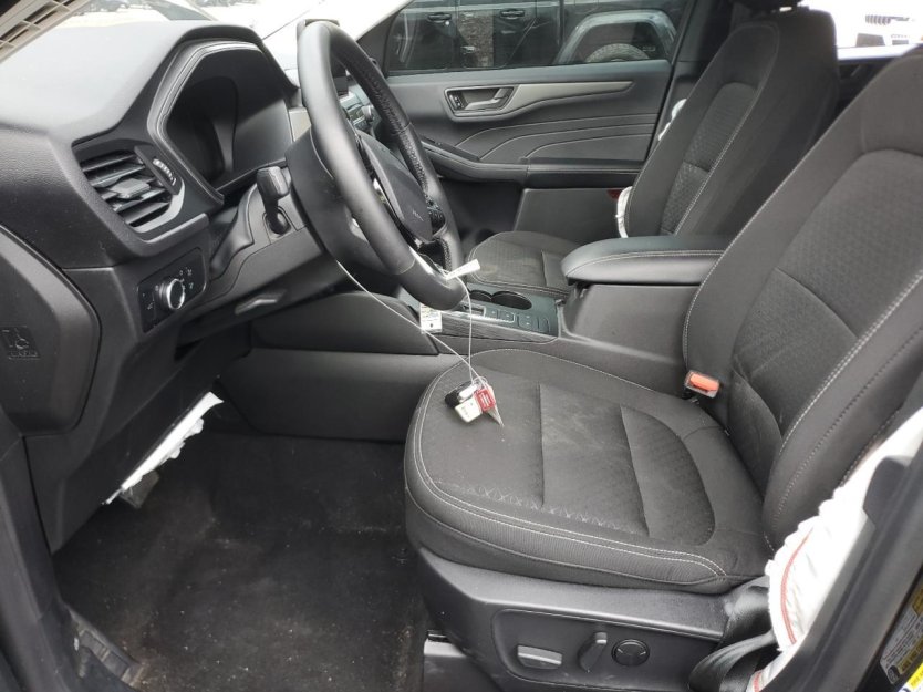 Salvage 2024 Ford Escape 