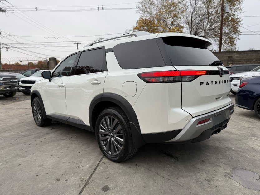 Salvage 2024 Nissan Pathfinder Sl