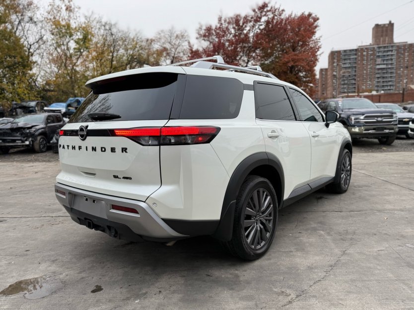 Salvage 2024 Nissan Pathfinder Sl
