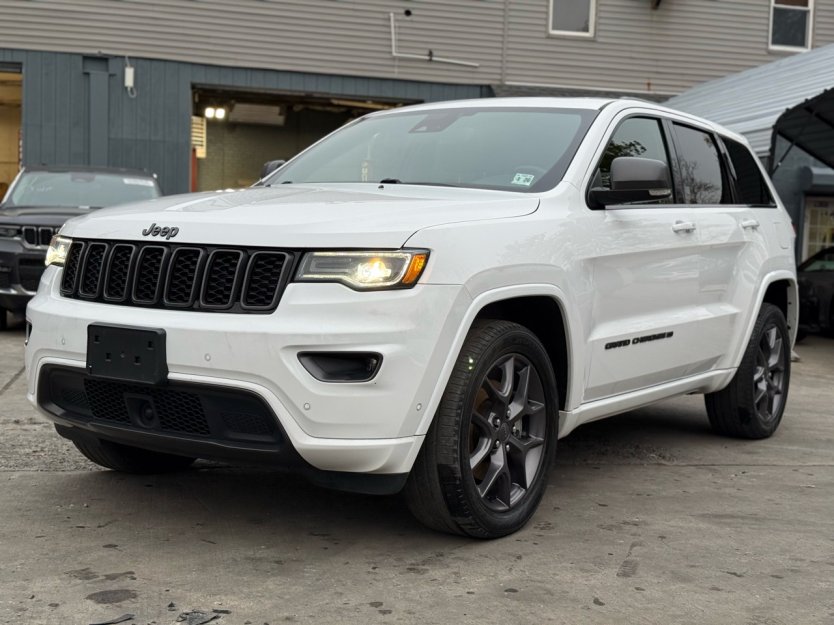 Salvage 2021 Jeep Grand Cherokee Limited
