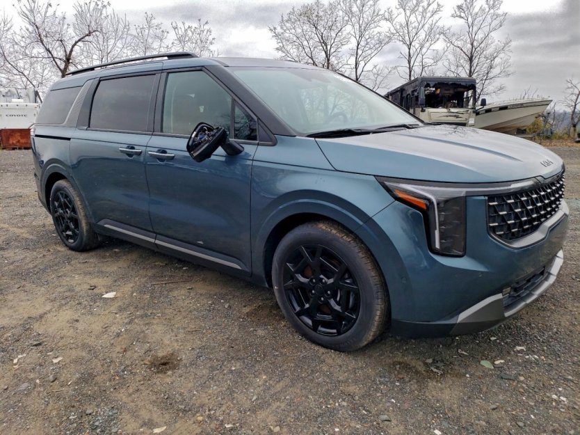 Salvage 2025 Kia Carnival Sx