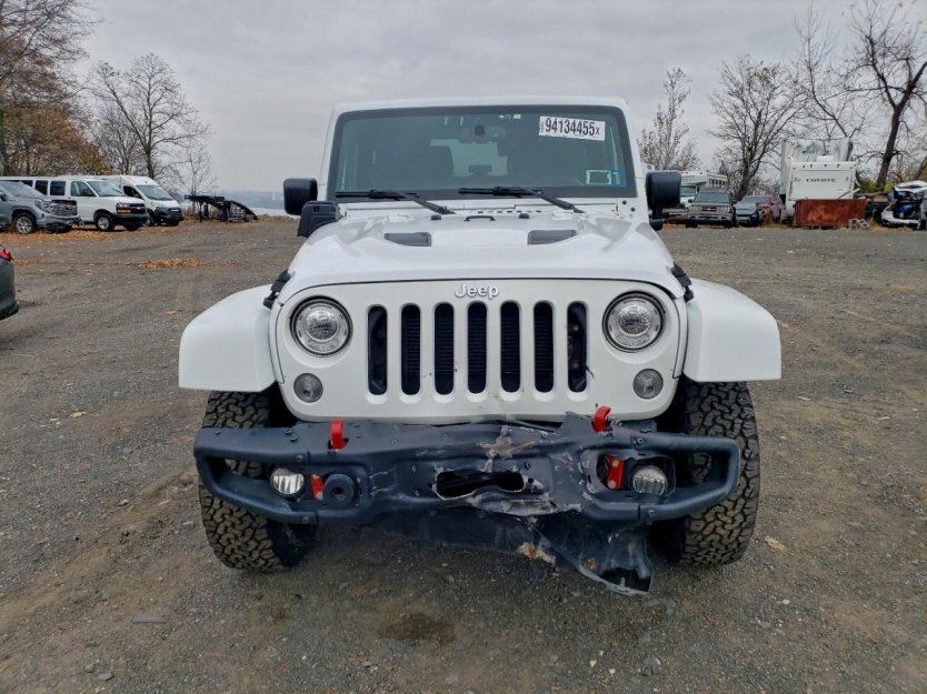 Salvage 2017 Jeep Wrangler Rubicon