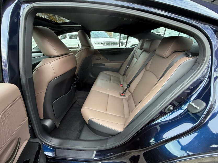 Salvage 2025 Lexus Es 300 H